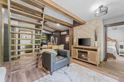 Dry Creek Cabin - Image 4