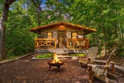 Whispering Creek Cottage - Image 3