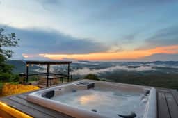 Affordable Arkansas Grand Canyon View with Hot Tub - Image 2