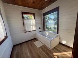 Million Dollar Views! Jacuzzi Room Best Location - Image 2