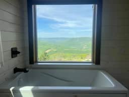 Million Dollar Views! Jacuzzi Room Best Location - Image 5