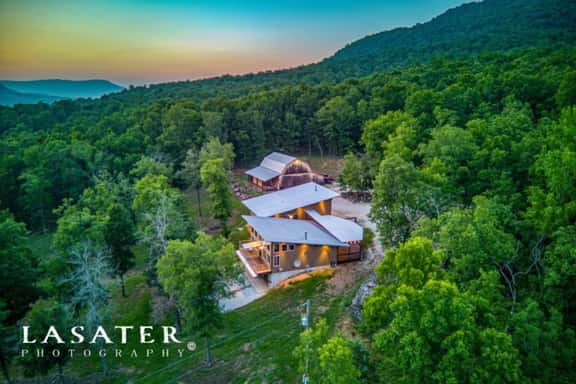 Ultimate Entertaining Modern Lodge Privacy & Views - Image 1