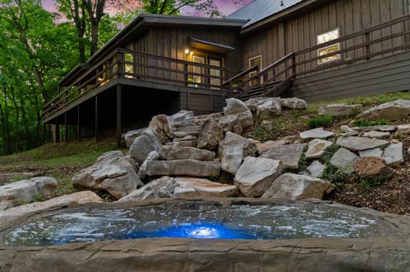 Stones Throw Lodge - Image 3
