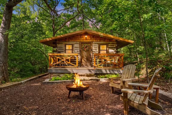Whispering Creek Cottage - Image 3