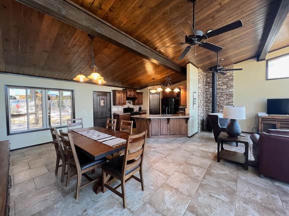 Ultimate Entertaining Modern Lodge Privacy & Views - Image 3