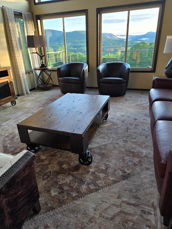 Ultimate Entertaining Modern Lodge Privacy & Views - Image 4